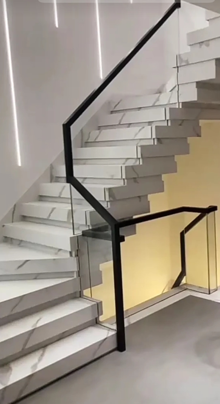 专业量身设计制作混凝土堆积弧形旋转楼梯